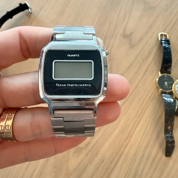 Lot of 4 Vintage Men's Watches - Timex, Texas Instrument, Amitron - Picture 8 of 16